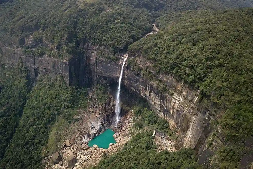 Nohkalikai Falls